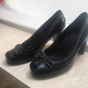 Women’s shoe